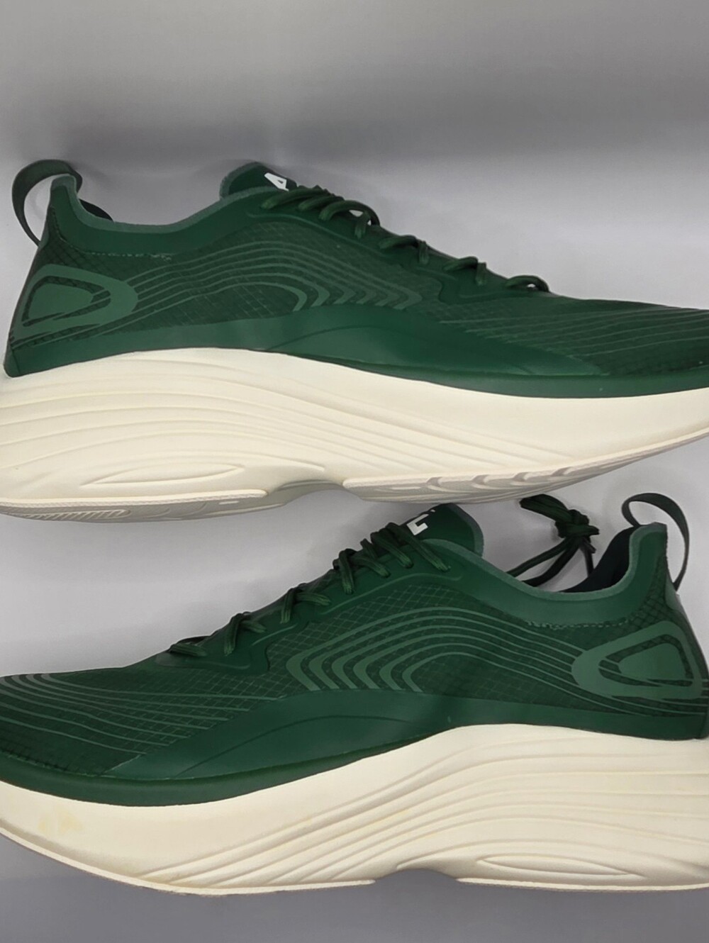 APL Streamline Mens Size 10.5 Green Running Shoe